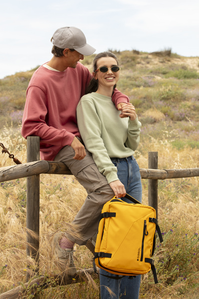 Plecak do samolotu, pod siedzenie, bagaż podręczny z kieszenią na laptop 15,6' Gabol Canada o pojemności 24 L